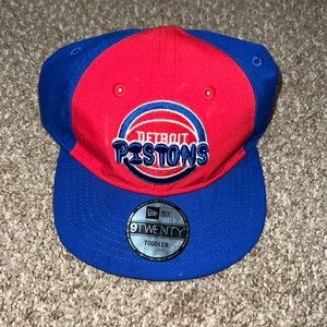 Detroit Pistons Toddlers hat with stickers